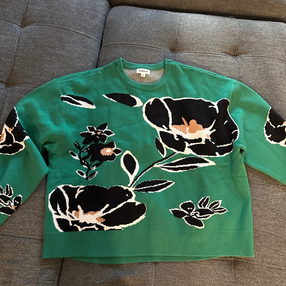 Sugarlips Green Sweater with Black and White Design